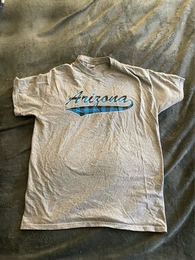 Gildan Gray T-Shirt with A Plaid Blue Arizona Text